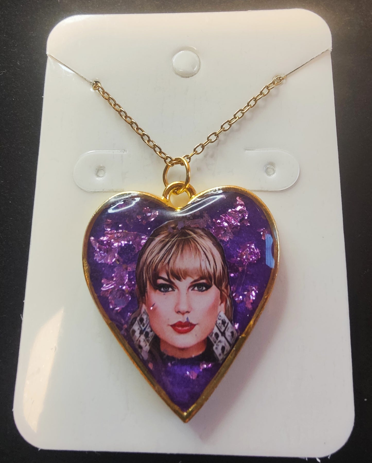 Beautiful Taylor Swift Pendant and Chain