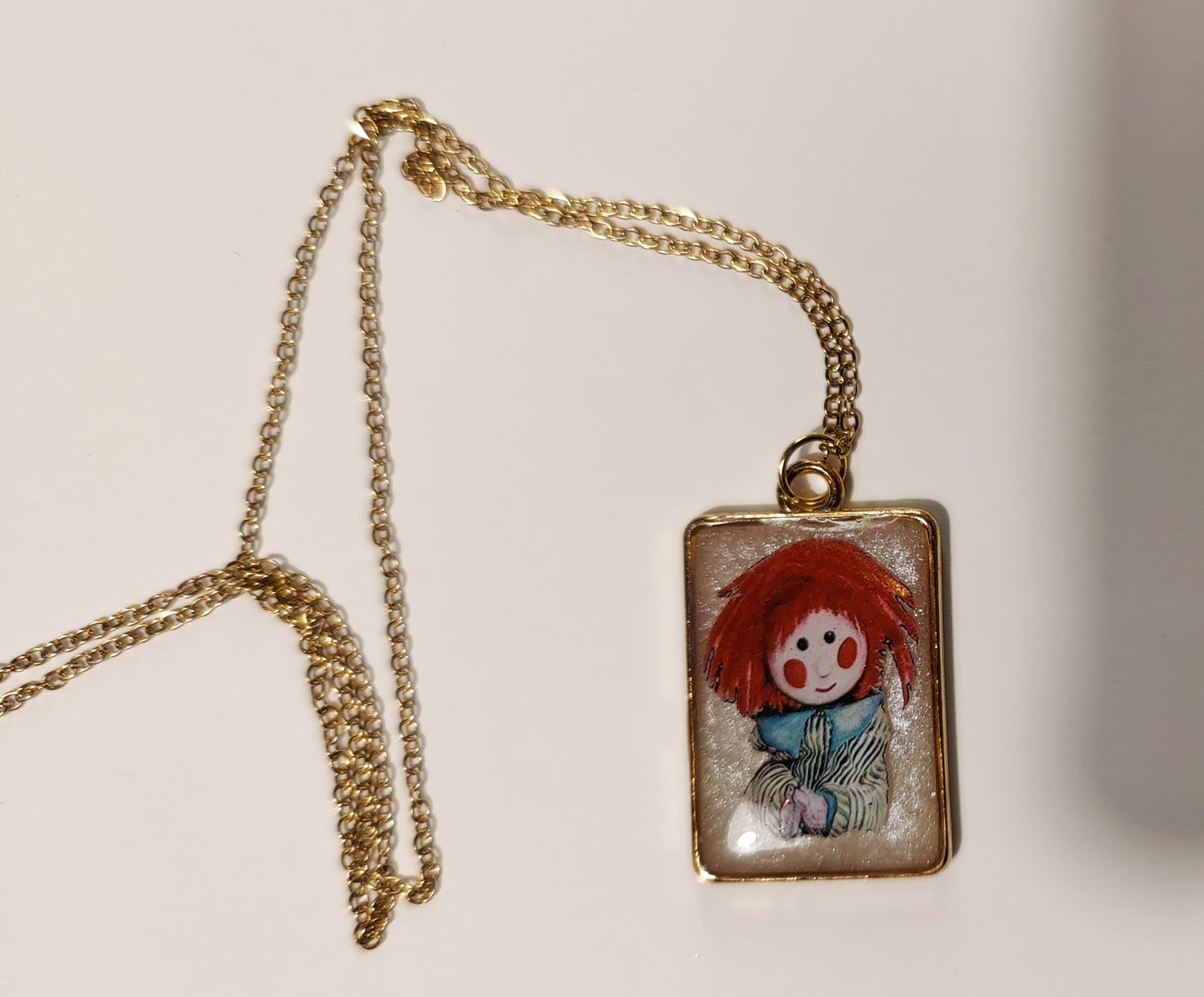 Beautiful Handmade Bosco Pendant and Chain (Gold)