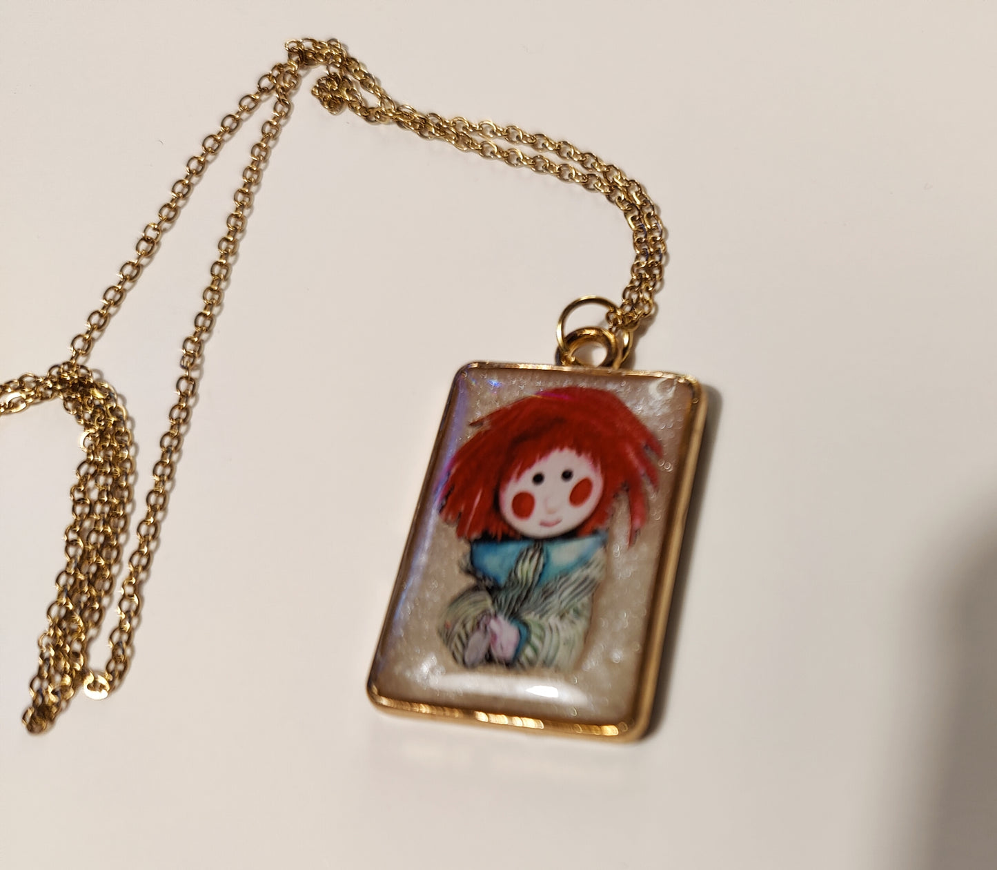 Beautiful Handmade Bosco Pendant and Chain (Gold)