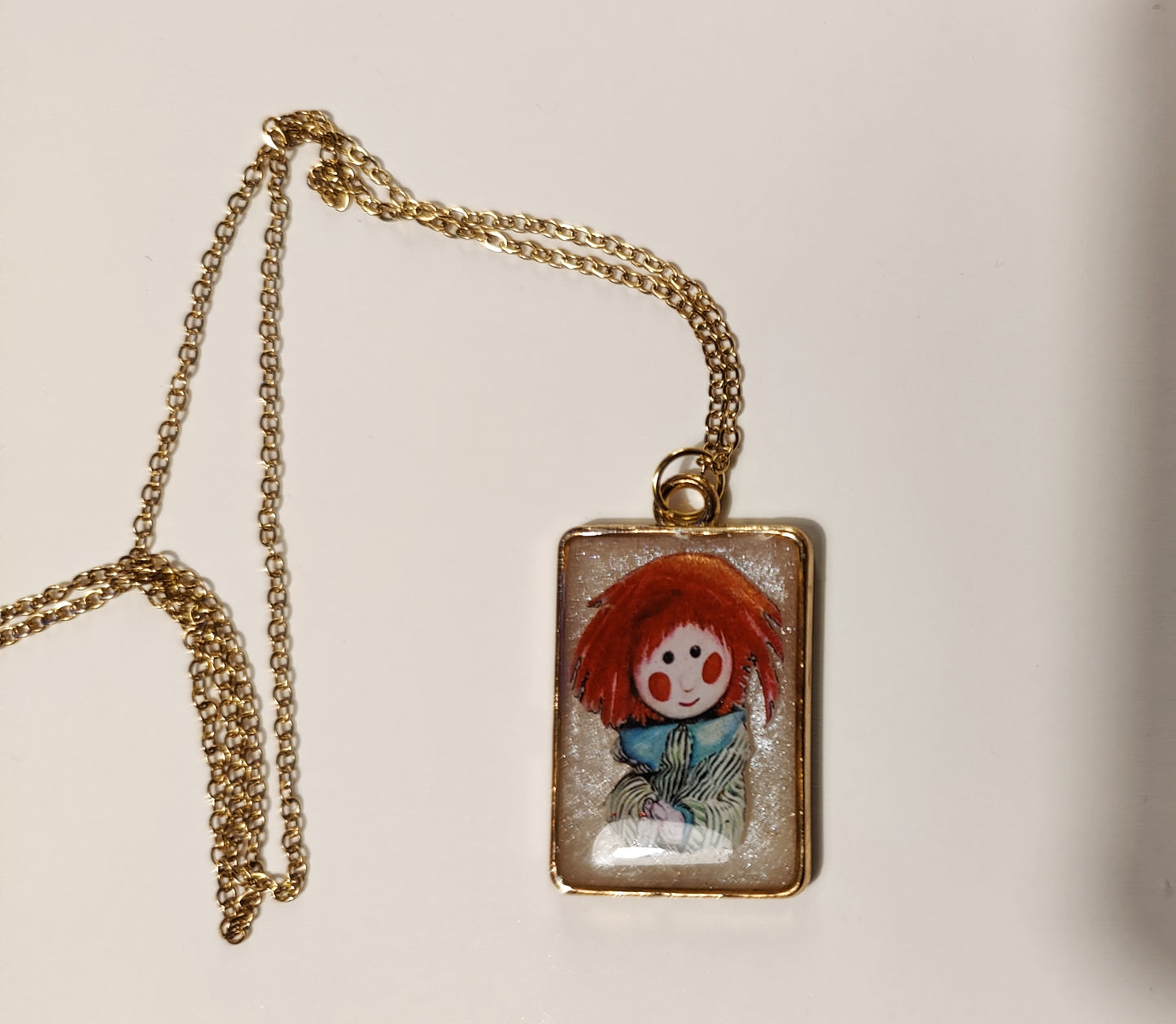 Beautiful Handmade Bosco Pendant and Chain (Gold)