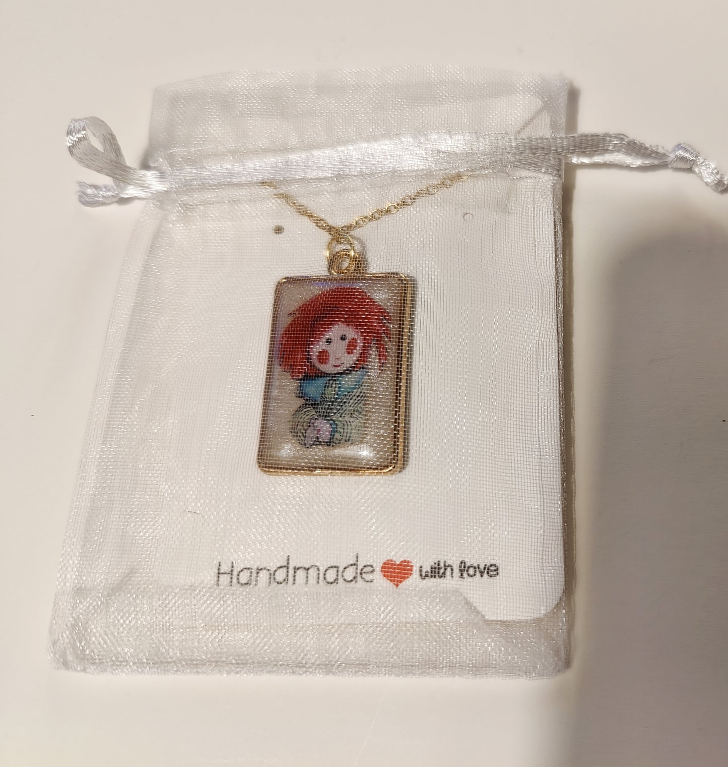 Beautiful Handmade Bosco Pendant and Chain (Gold)