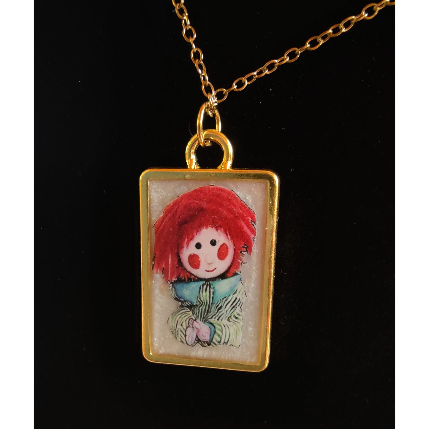 Beautiful Handmade Bosco Pendant and Chain (Gold)