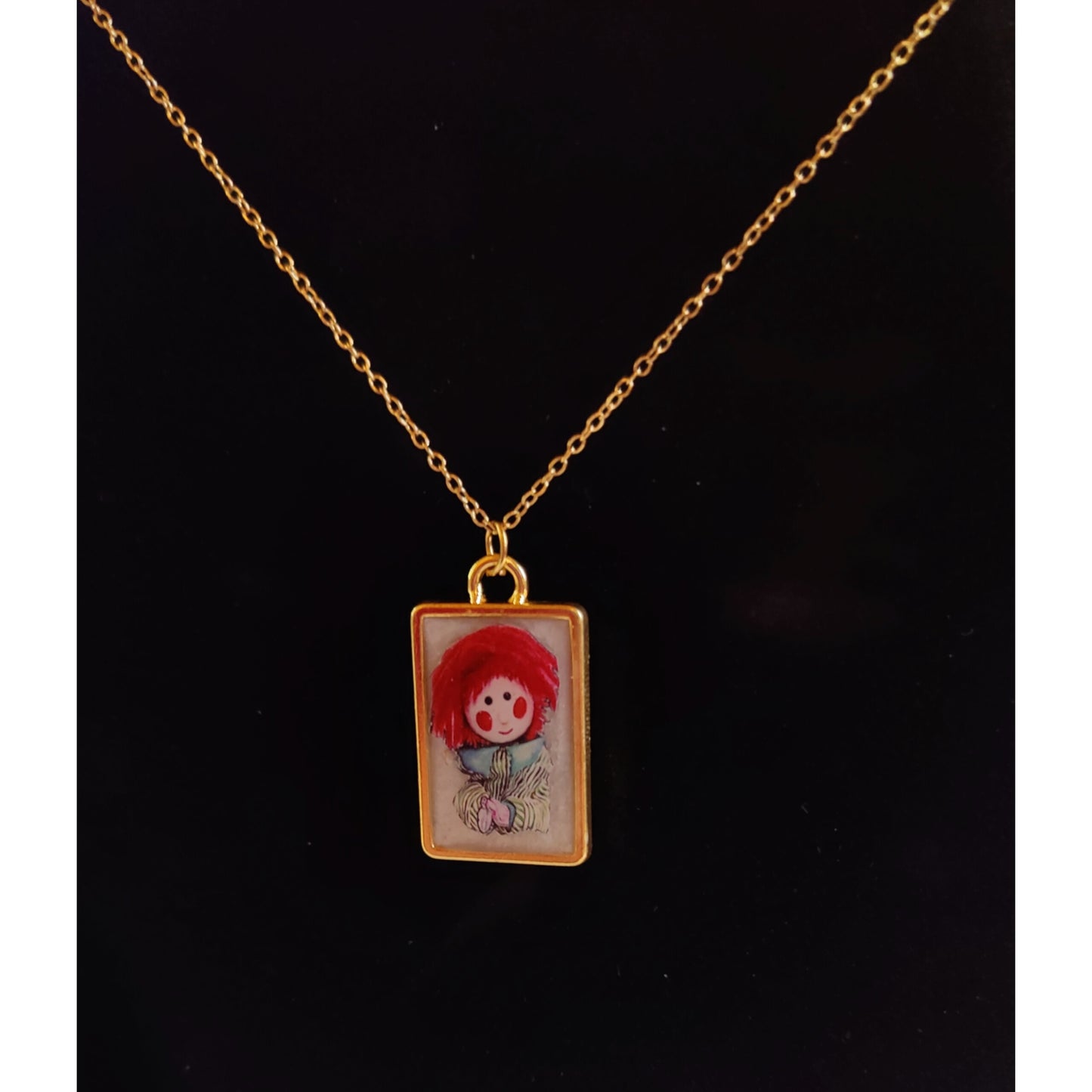 Beautiful Handmade Bosco Pendant and Chain (Gold)