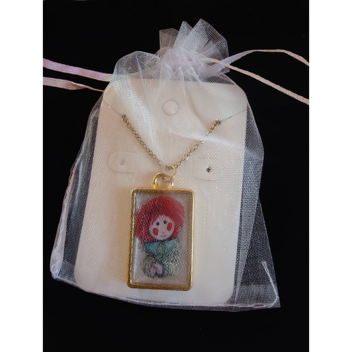 Beautiful Handmade Bosco Pendant and Chain (Gold)